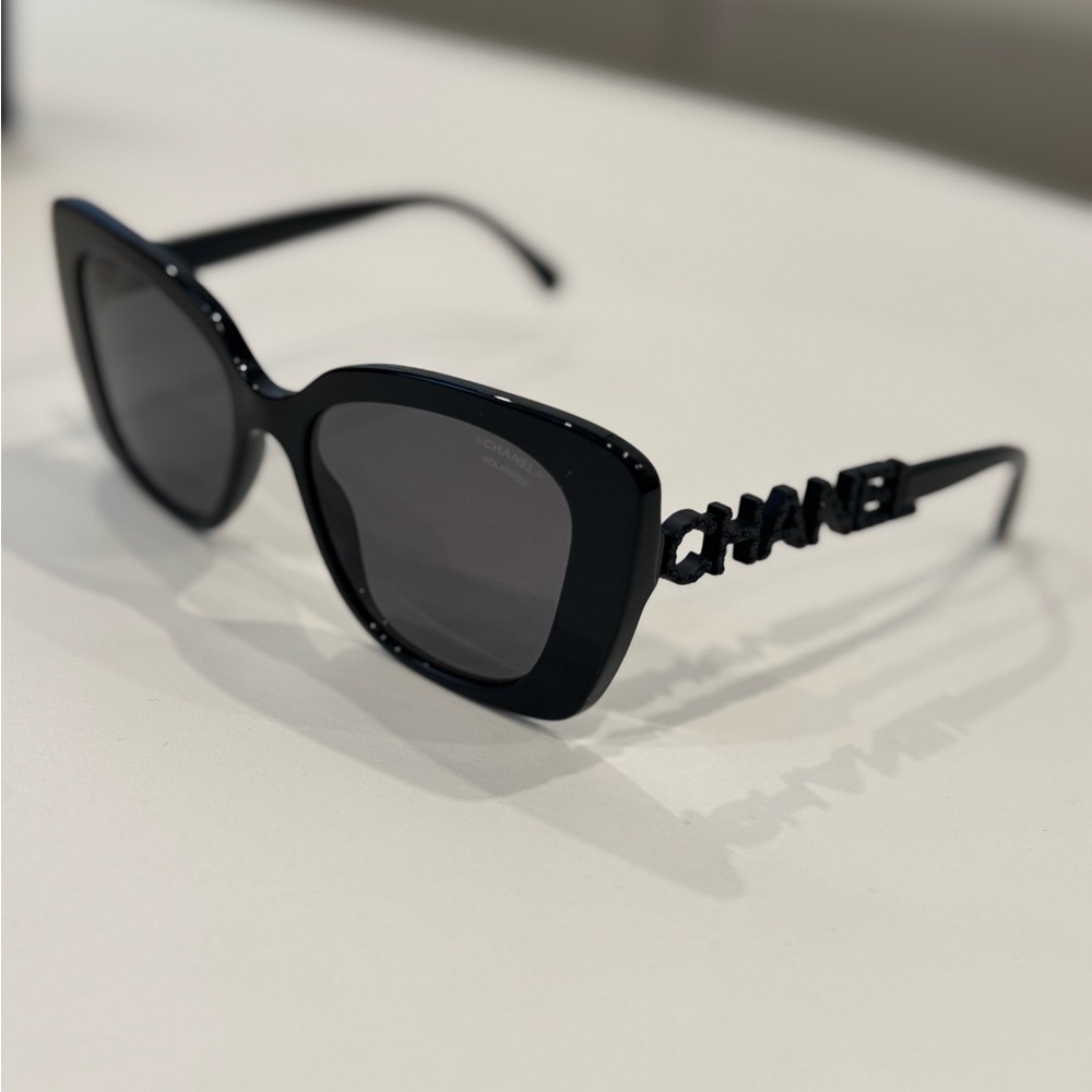 ❌ SOLD ❌ Chanel Black Sunglasses